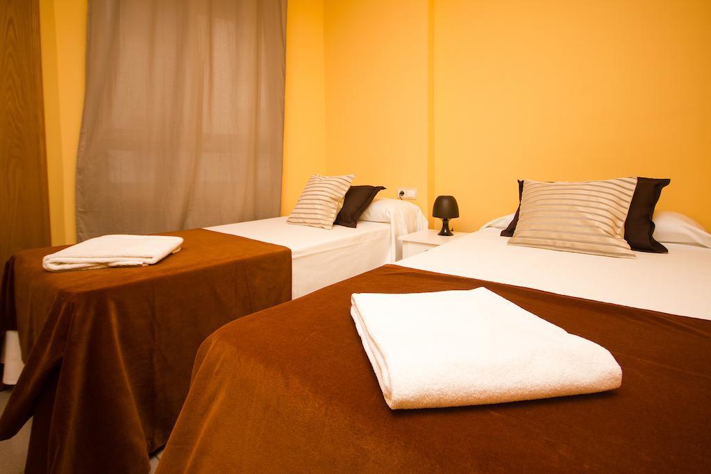 Accommodation Beach Apartments Валенсия Номер фото